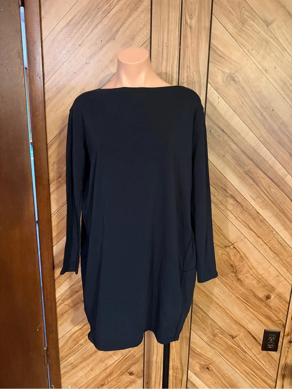 ⁠Lululemon Womens Black Back In Action Long Sleeve Mini Dress Tunic Dress⁠
